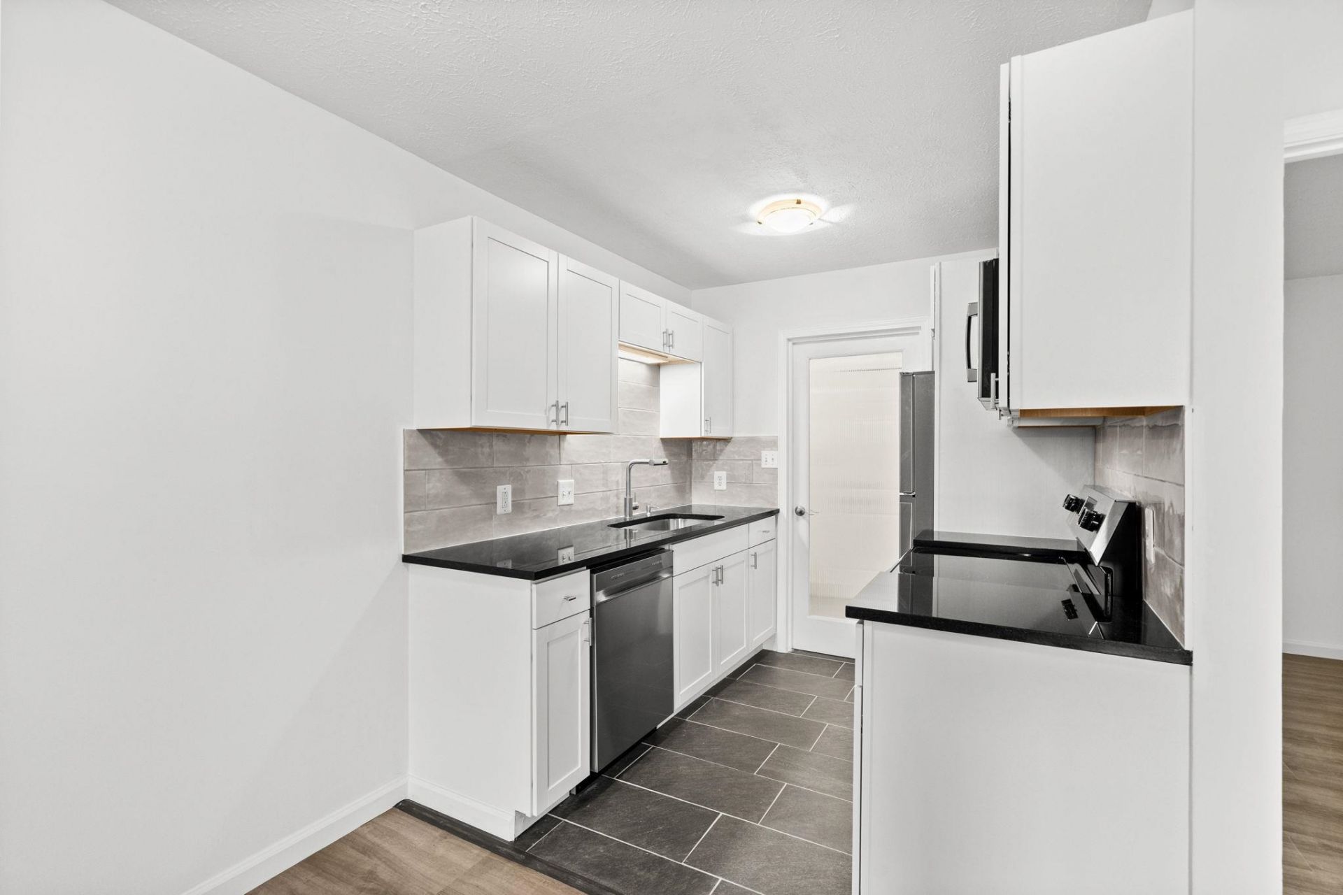 209 Cedar St.  Photo 10