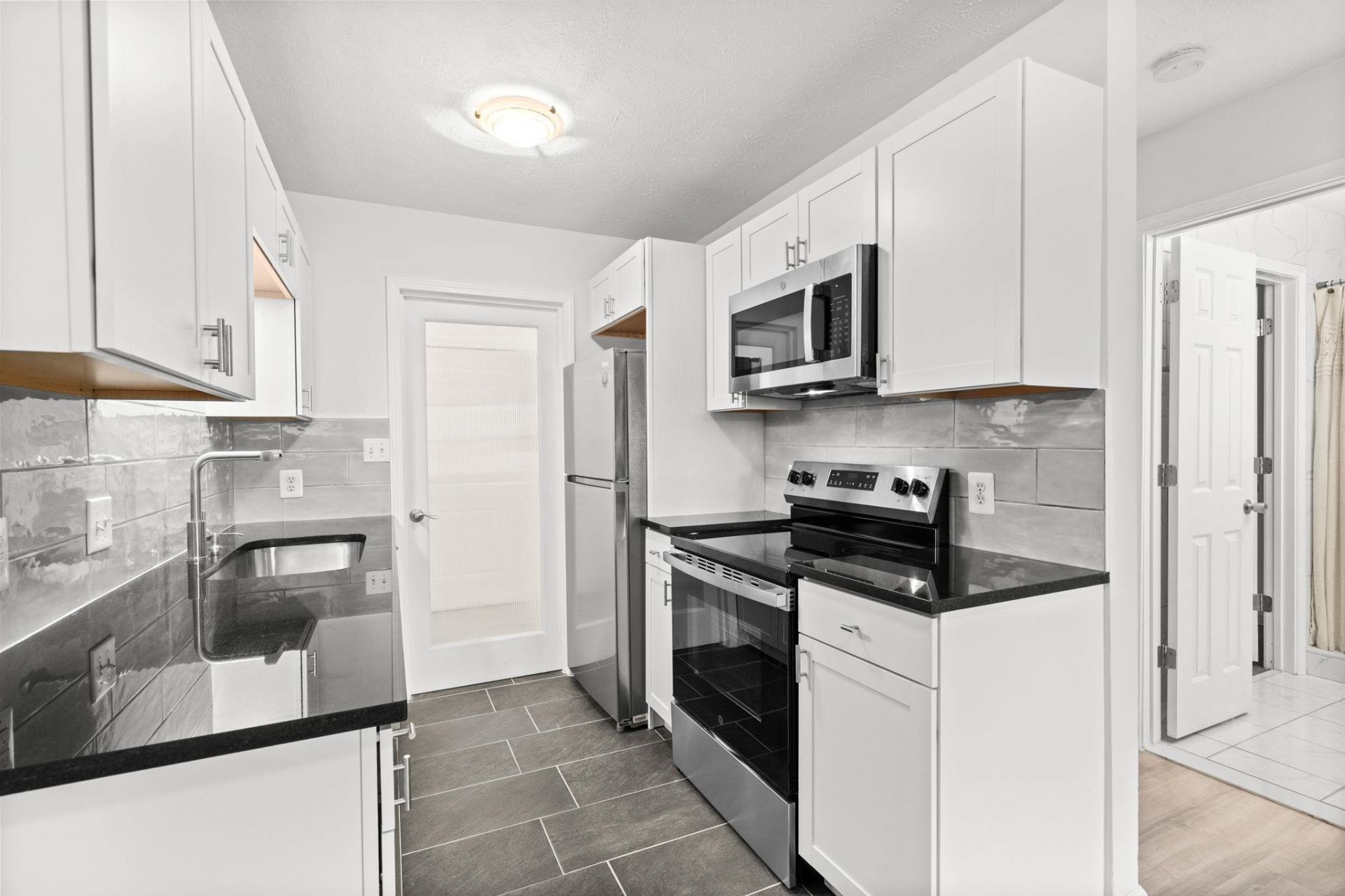 209 Cedar St.  Photo 11