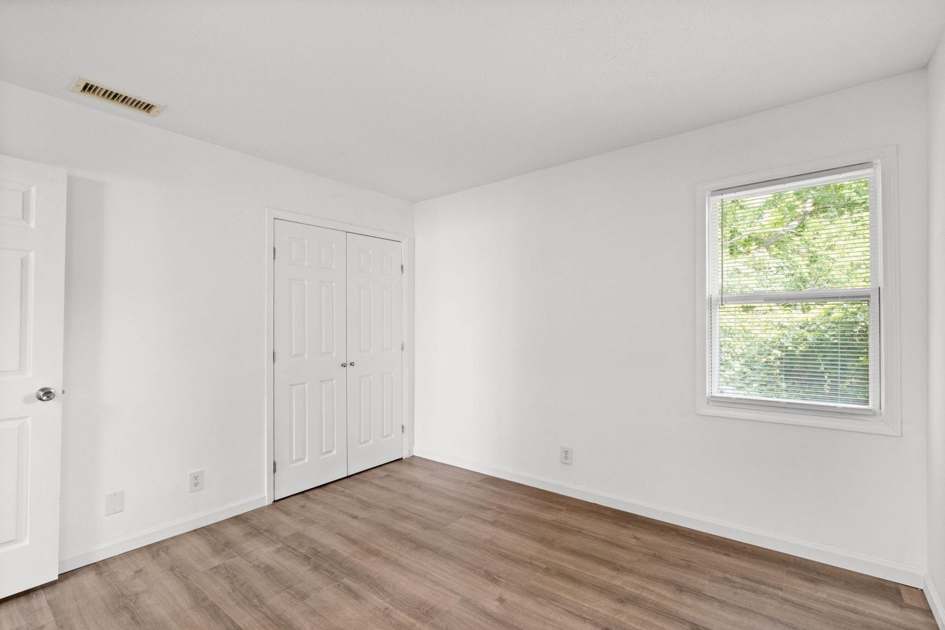 209 Cedar St.  Photo 16