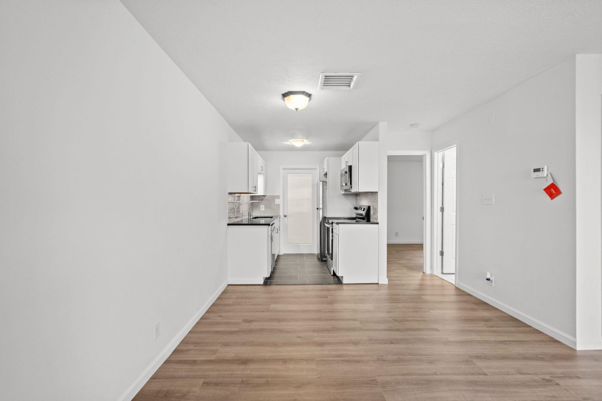 209 Cedar St.  Photo 8