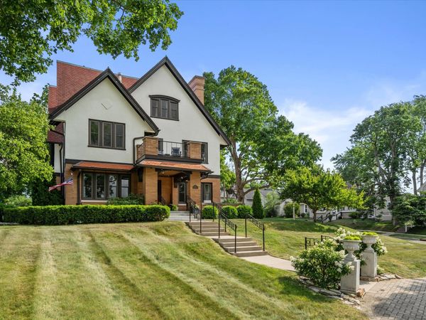 90 S Main St, Unit 92, Hartford, WI 53027