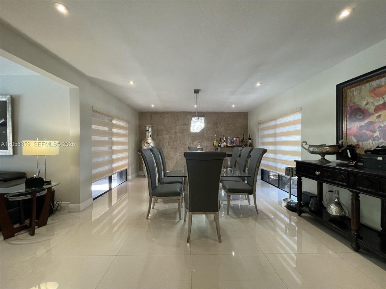 1066 NE 202nd Ln, Miami, FL 33179 Photo