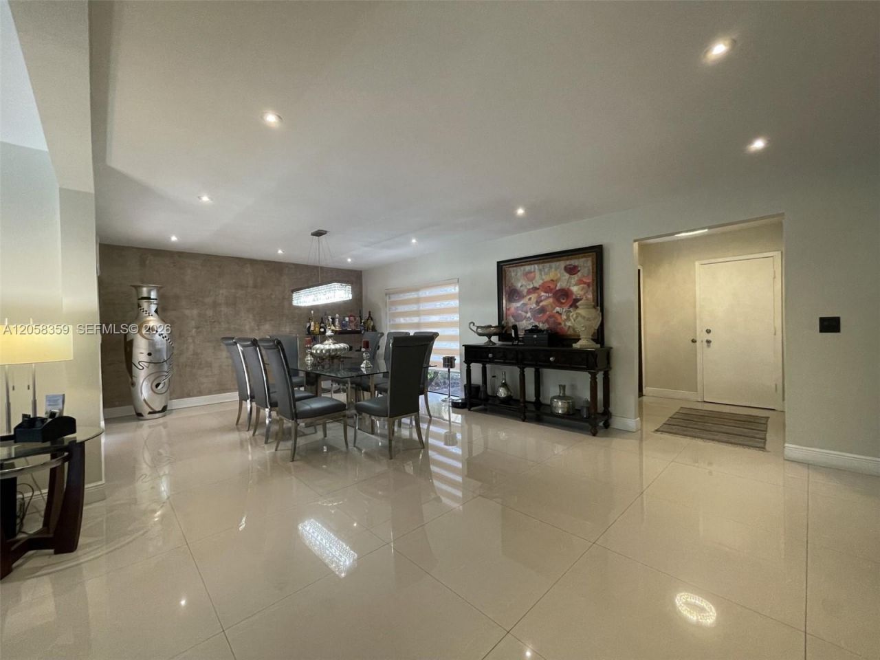 1066 NE 202nd Ln, Miami, FL 33179 Photo