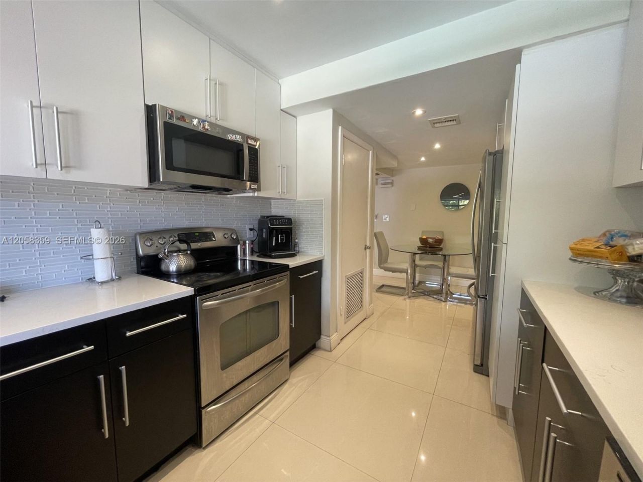 1066 NE 202nd Ln, Miami, FL 33179 Photo