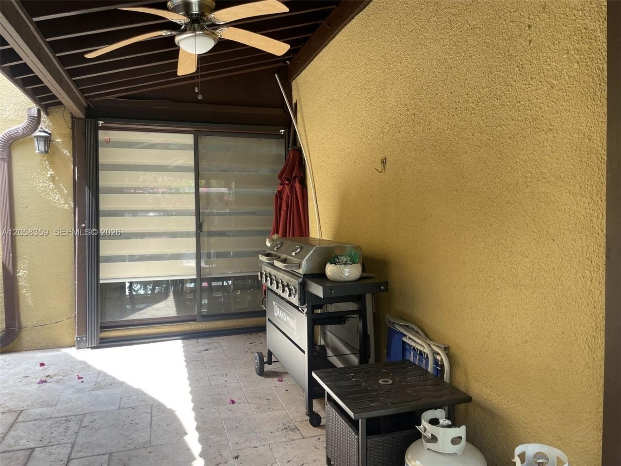 1066 NE 202nd Ln, Miami, FL 33179 Photo