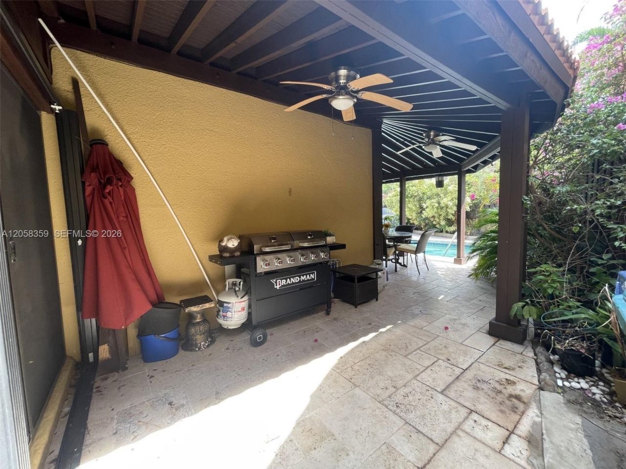 1066 NE 202nd Ln, Miami, FL 33179 Photo
