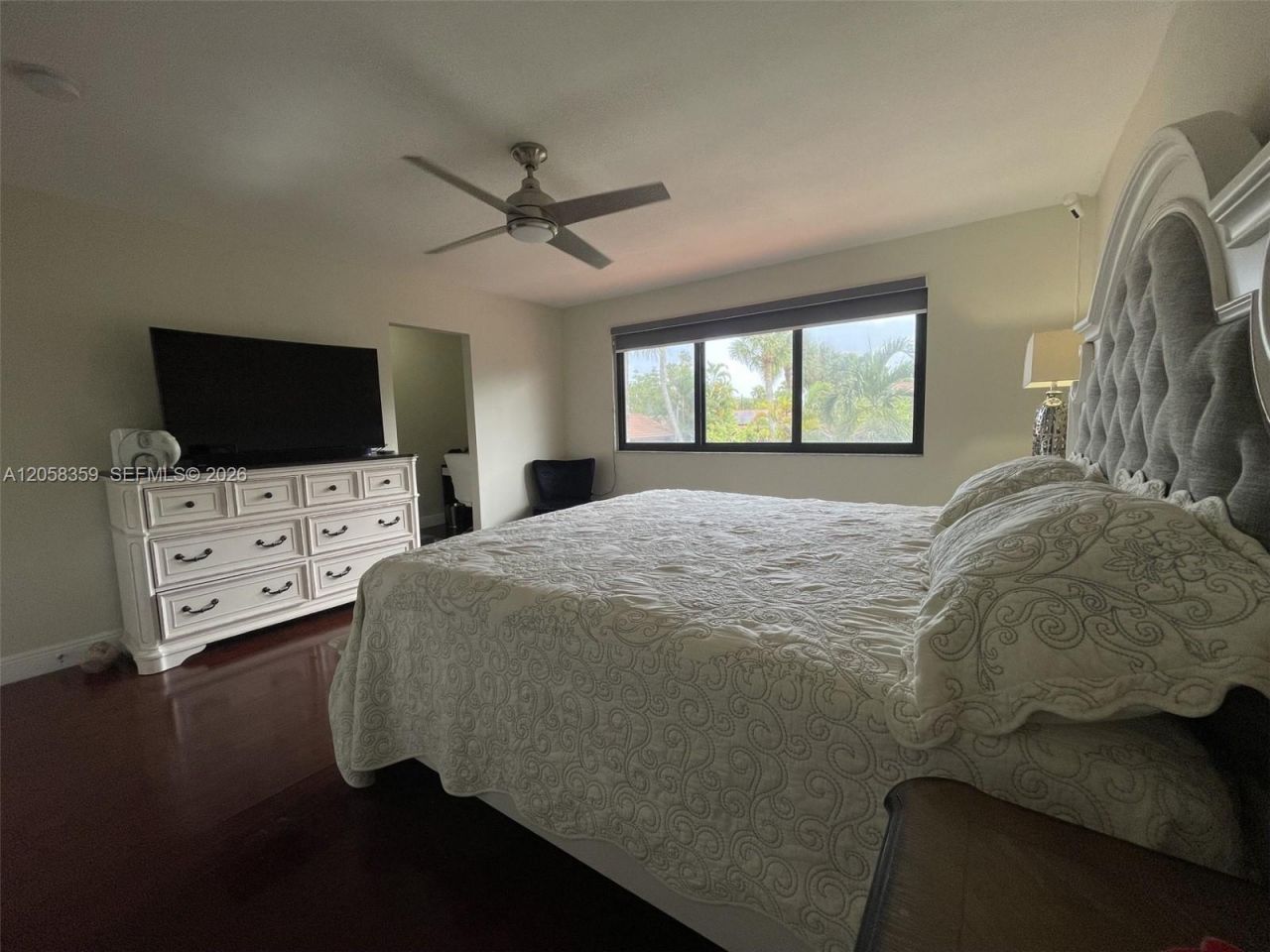 1066 NE 202nd Ln, Miami, FL 33179 Photo
