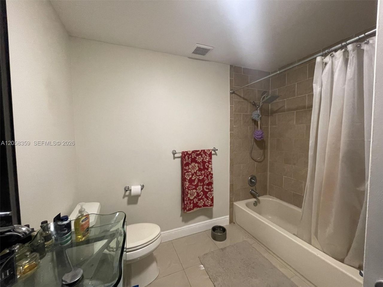 1066 NE 202nd Ln, Miami, FL 33179 Photo