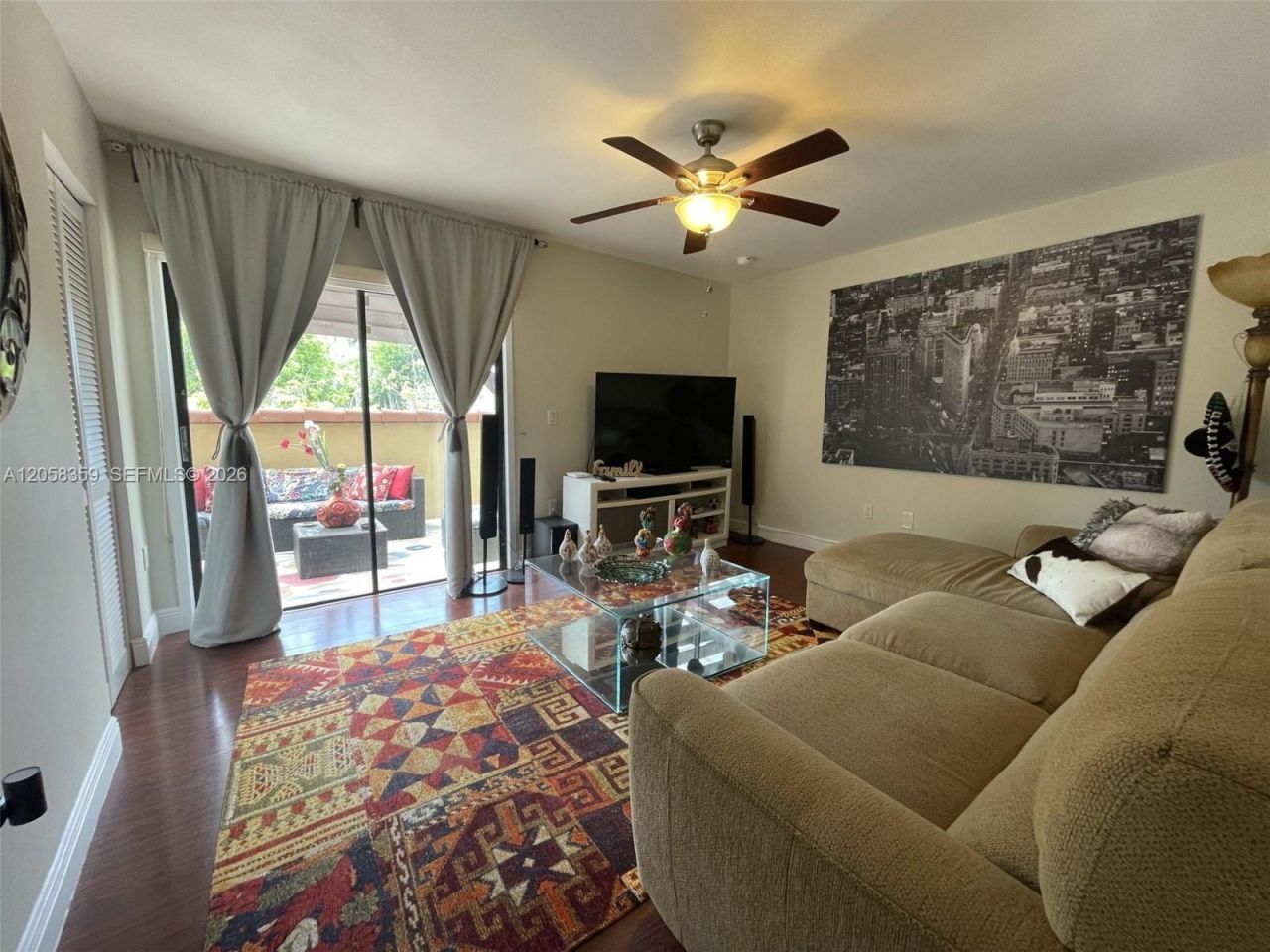 1066 NE 202nd Ln, Miami, FL 33179 Photo