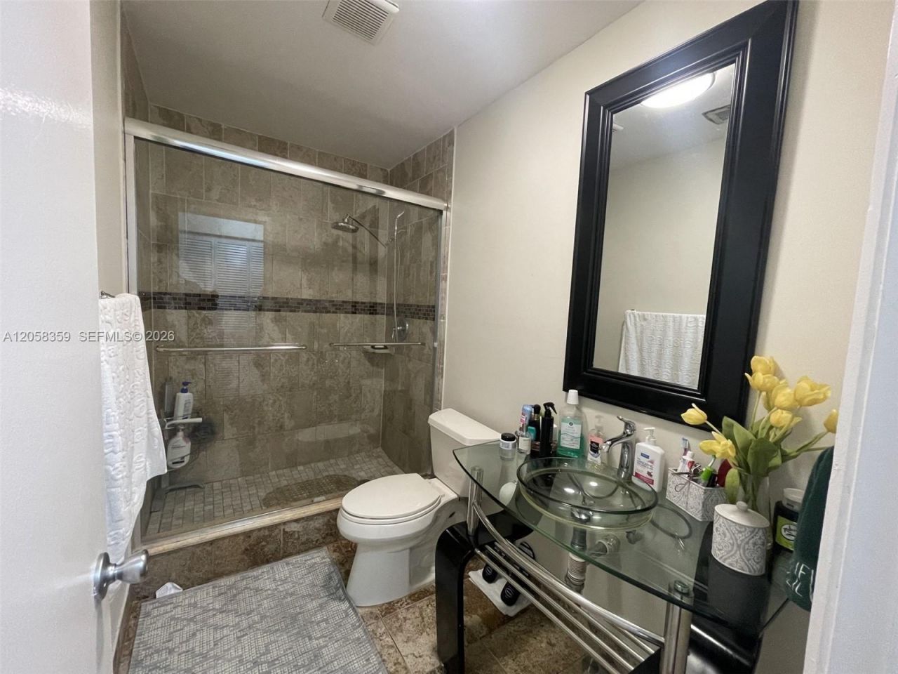 1066 NE 202nd Ln, Miami, FL 33179 Photo