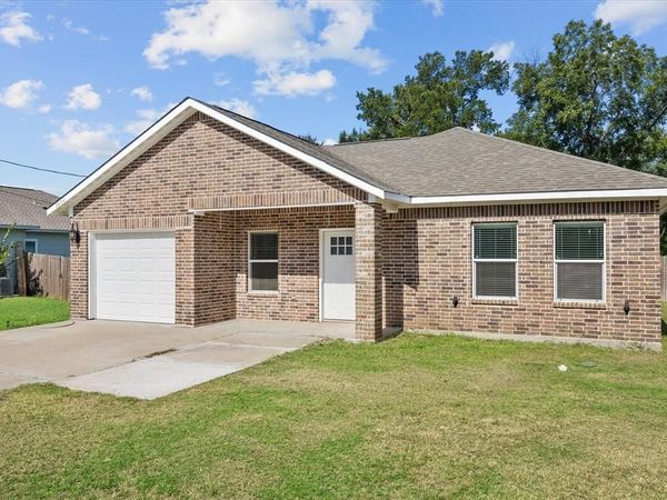 3802 College Street , Greenville, TX 75401