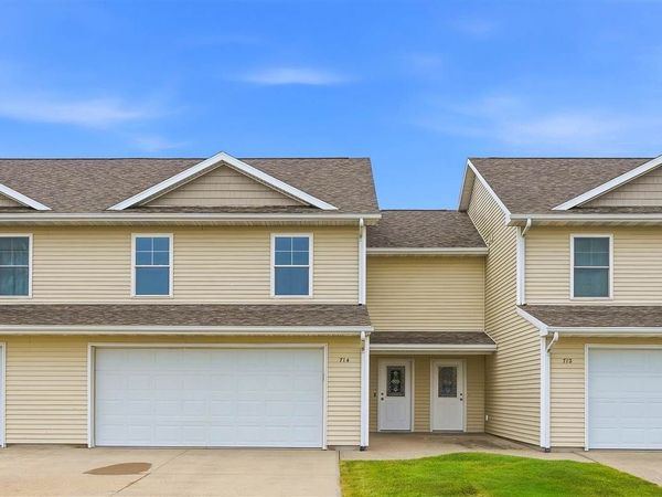 714 W 3rd Street, Kalona, IA 52247