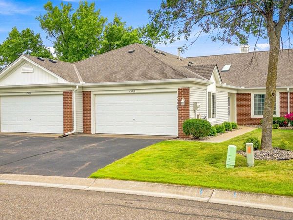 7588 Ojibway Park Bay , Woodbury, MN 55125