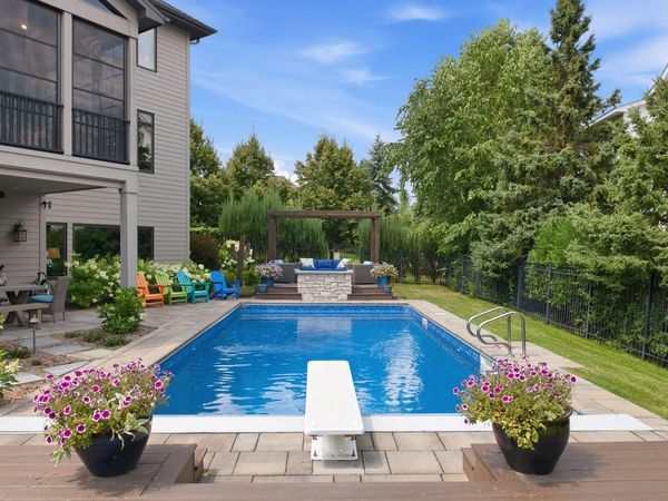 10053 Trails End Road, Chanhassen, MN 55317