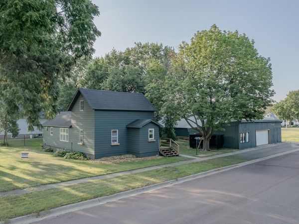 1012 K Ave, Milford, IA 51351