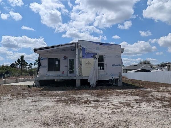 2915 2nd ST SW, LEHIGH ACRES, FL 33976