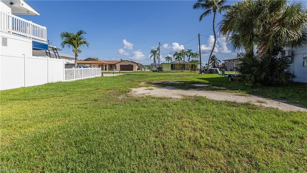 574 Coconut Ave S, Goodland, FL 34140 Photo