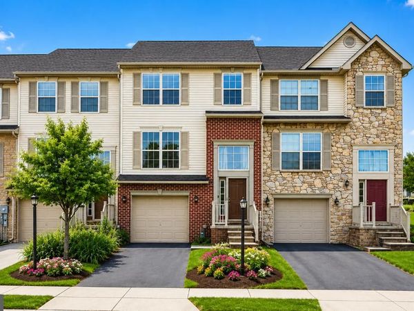 95 COLONIAL DRIVE, HANOVER, PA 17331
