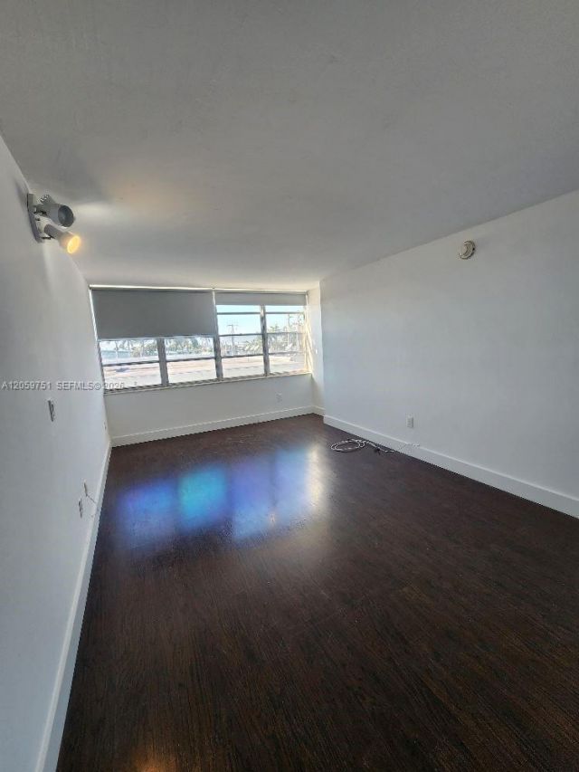 2016 Bay Dr, Unit 304, Miami Beach, FL 33141 Photo