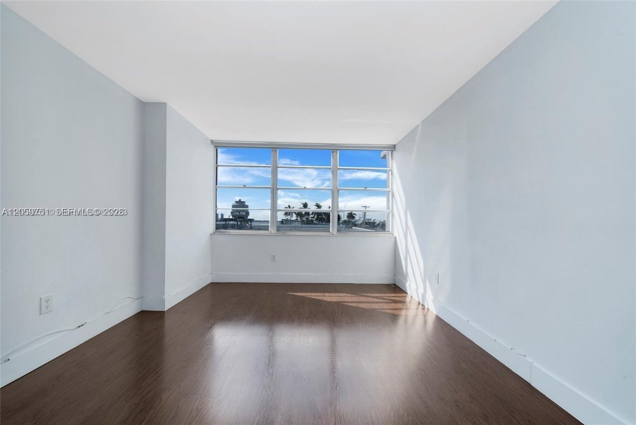 2016 Bay Dr, Unit 304, Miami Beach, FL 33141 Photo