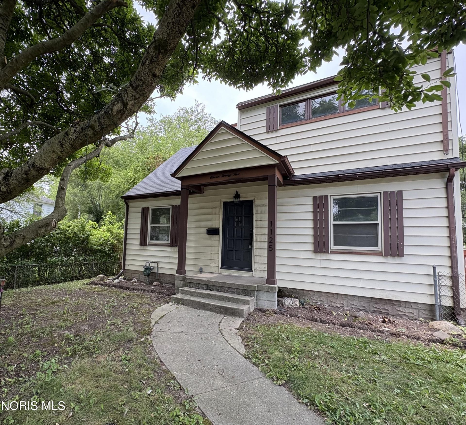 1125 Searles Road, Toledo, OH 43607 Main Photo