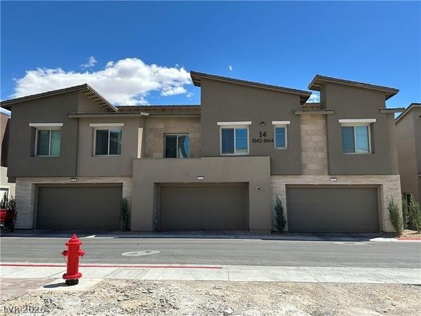 600 N Carriage Hill Drive, Unit 1043, Las Vegas, NV 89138
