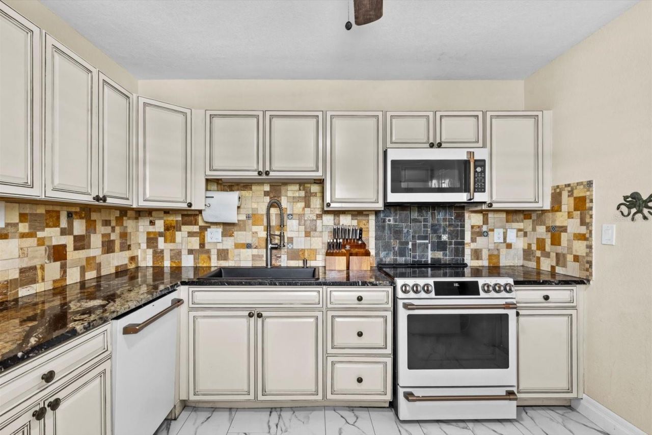 301 Granada Street , Fort Pierce, FL 34949 Photo