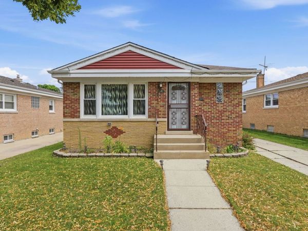 5023 N Natoma Avenue , Chicago, IL 60656
