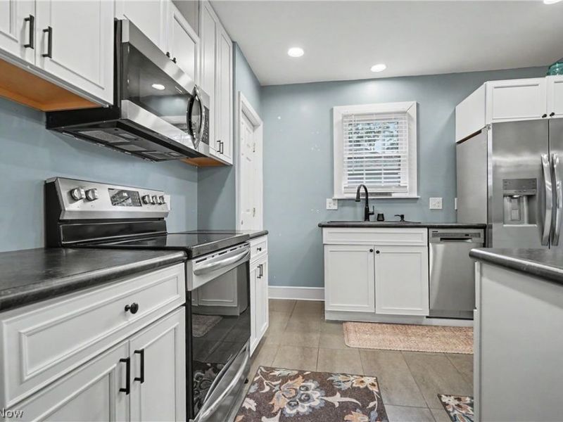 865 Hartshorn Street, Alliance, OH 44601 Photo 7