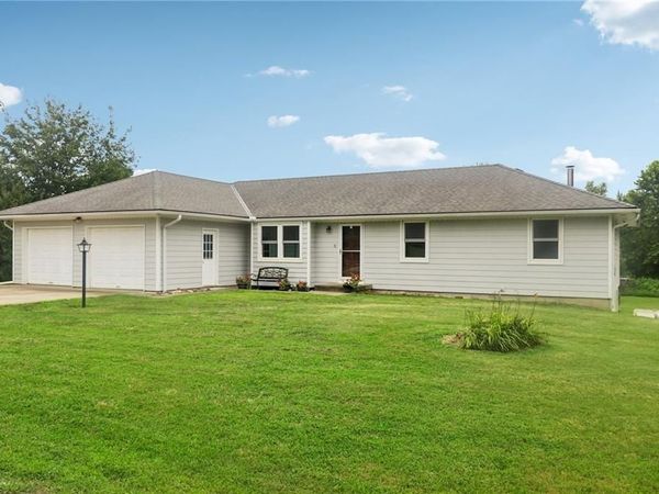 18591 Cantrell Road, Linwood, KS 66052