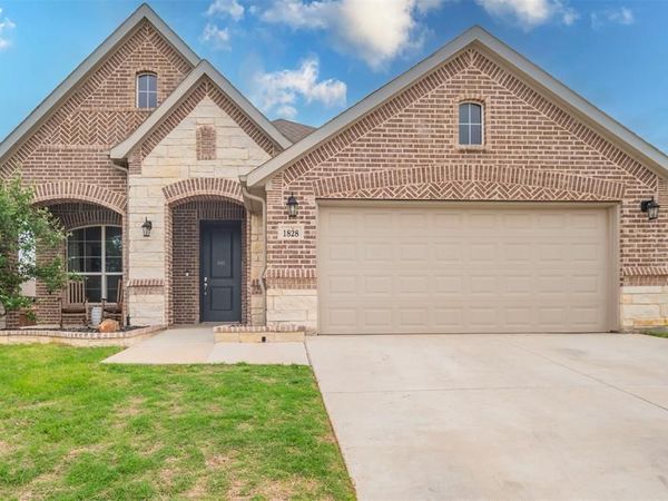 1828 Abelia Lane , Weatherford, TX 76086