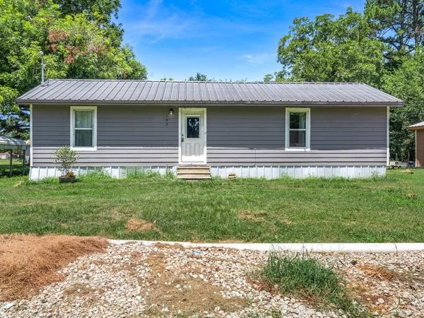 195 N Wood Street , Emory, TX 75440