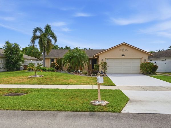 720 NW 42nd Way, Deerfield Beach, FL 33442