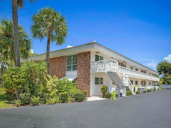 331 Tequesta Drive, Unit 110, Tequesta, FL 33469