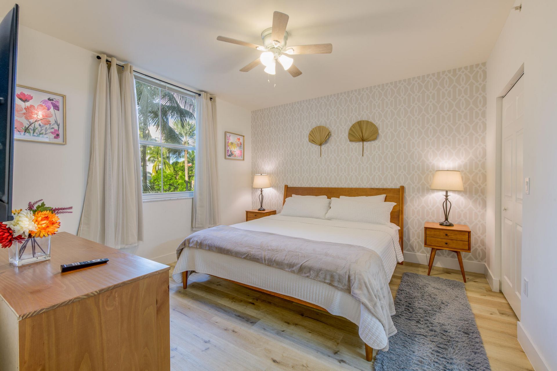 780 S Sapodilla Avenue, Unit 206, West Palm Beach, FL 33401 Photo