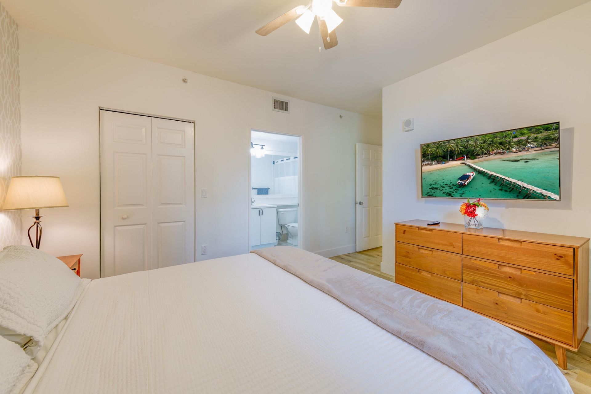 780 S Sapodilla Avenue, Unit 206, West Palm Beach, FL 33401 Photo