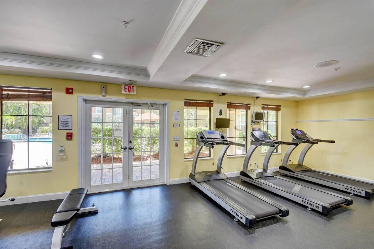 780 S Sapodilla Avenue, Unit 206, West Palm Beach, FL 33401 Photo