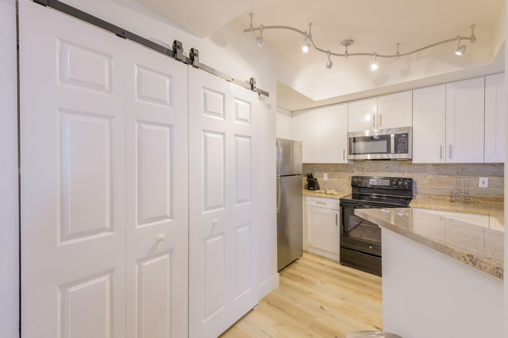 780 S Sapodilla Avenue, Unit 206, West Palm Beach, FL 33401 Photo