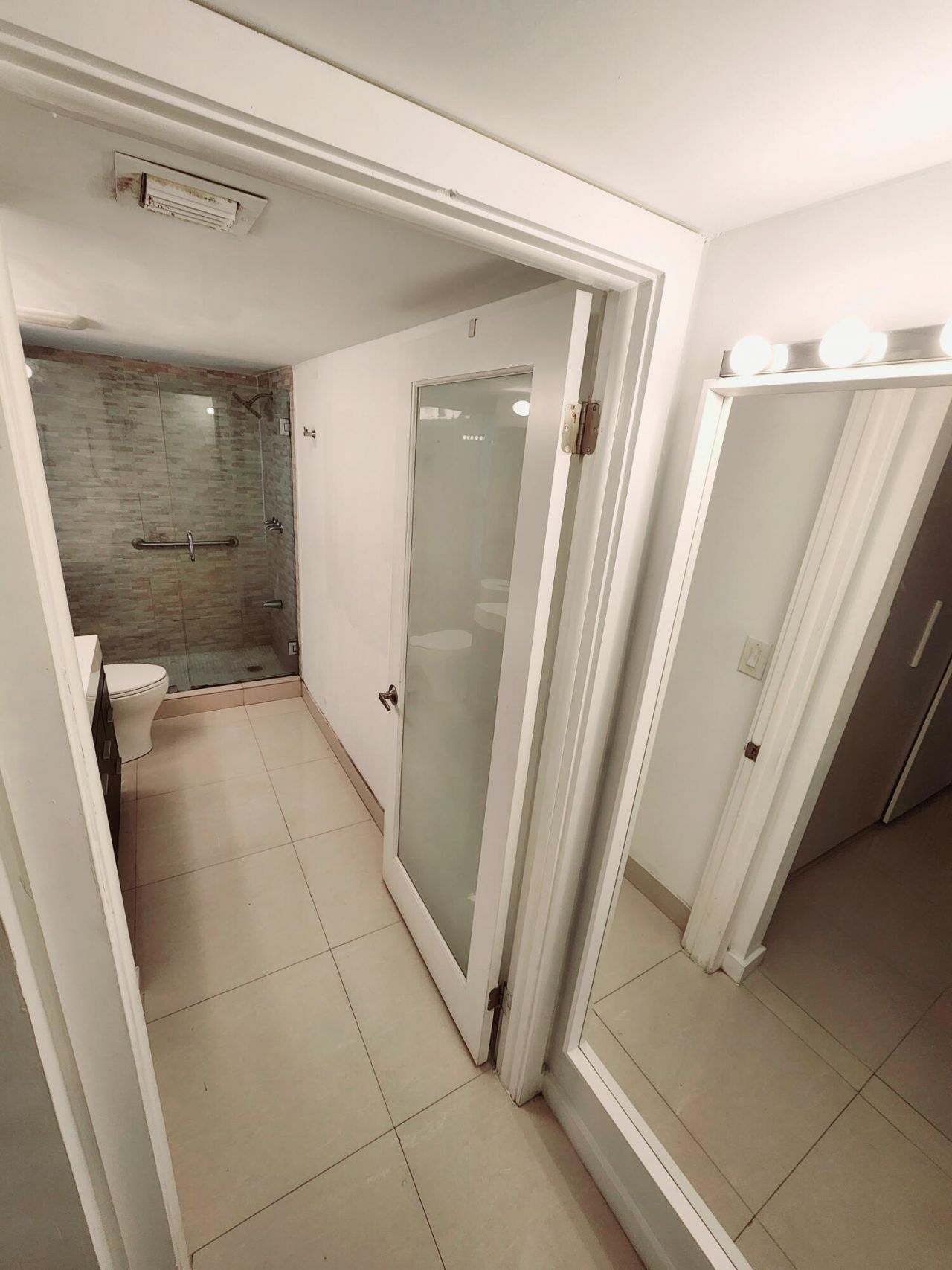 1000 Quayside Terrace, Unit 408, Miami, FL 33138 Photo