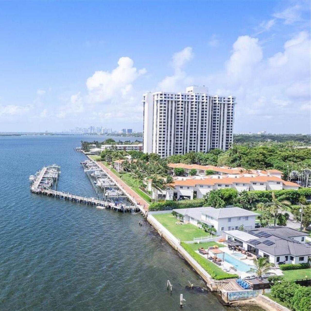 1000 Quayside Terrace, Unit 408, Miami, FL 33138 Photo
