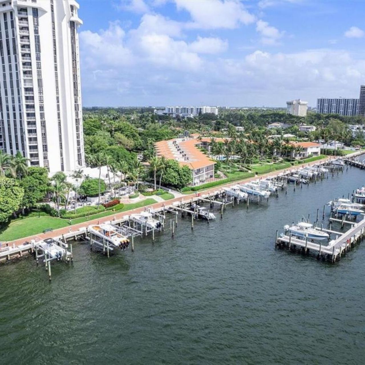 1000 Quayside Terrace, Unit 408, Miami, FL 33138 Photo