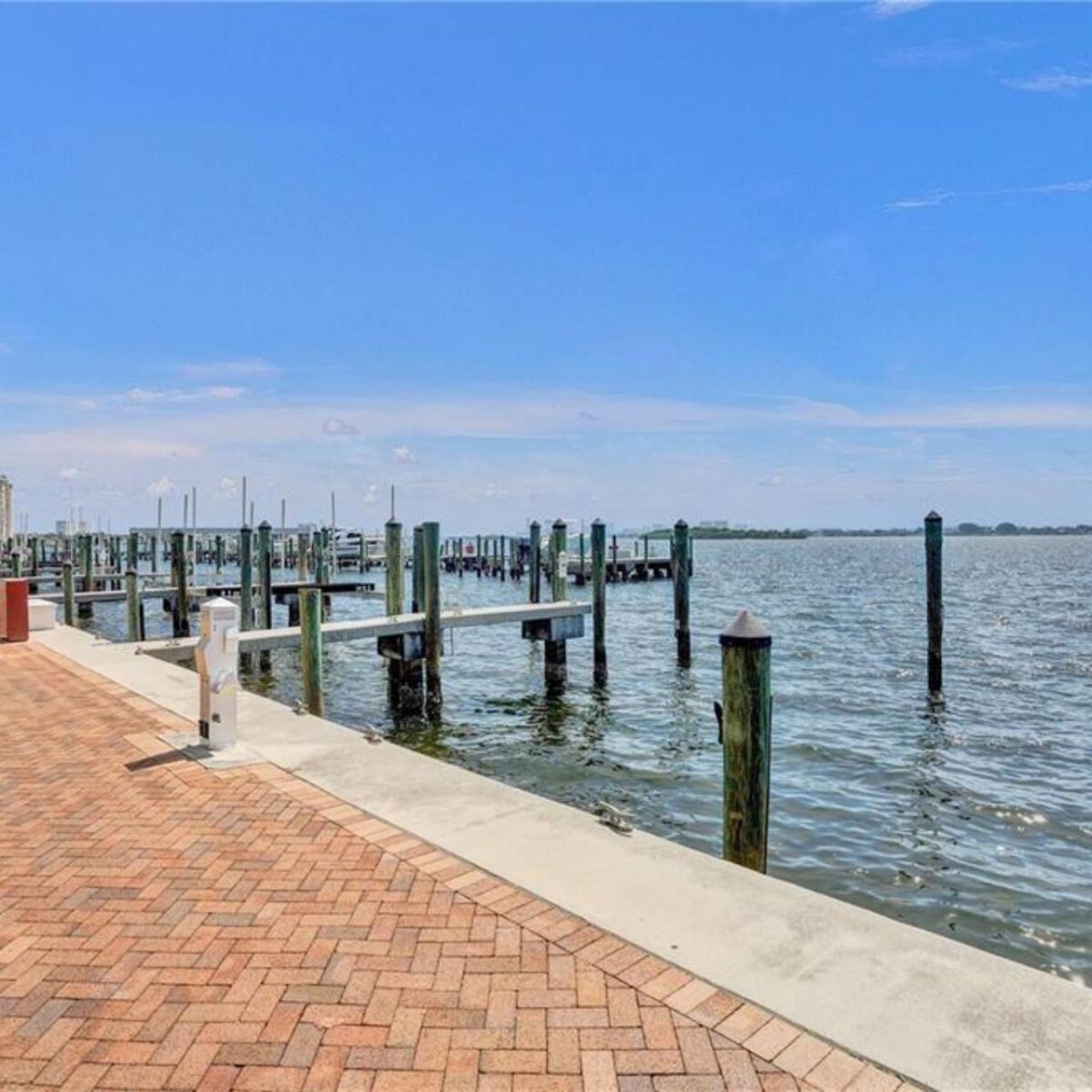 1000 Quayside Terrace, Unit 408, Miami, FL 33138 Photo