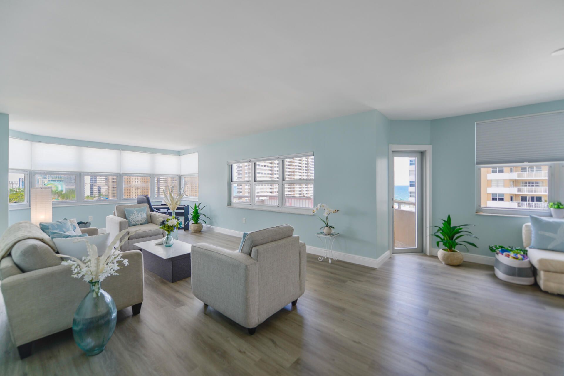 1985 S Ocean Drive, Unit 8p, Hallandale Beach, FL 33009 Photo