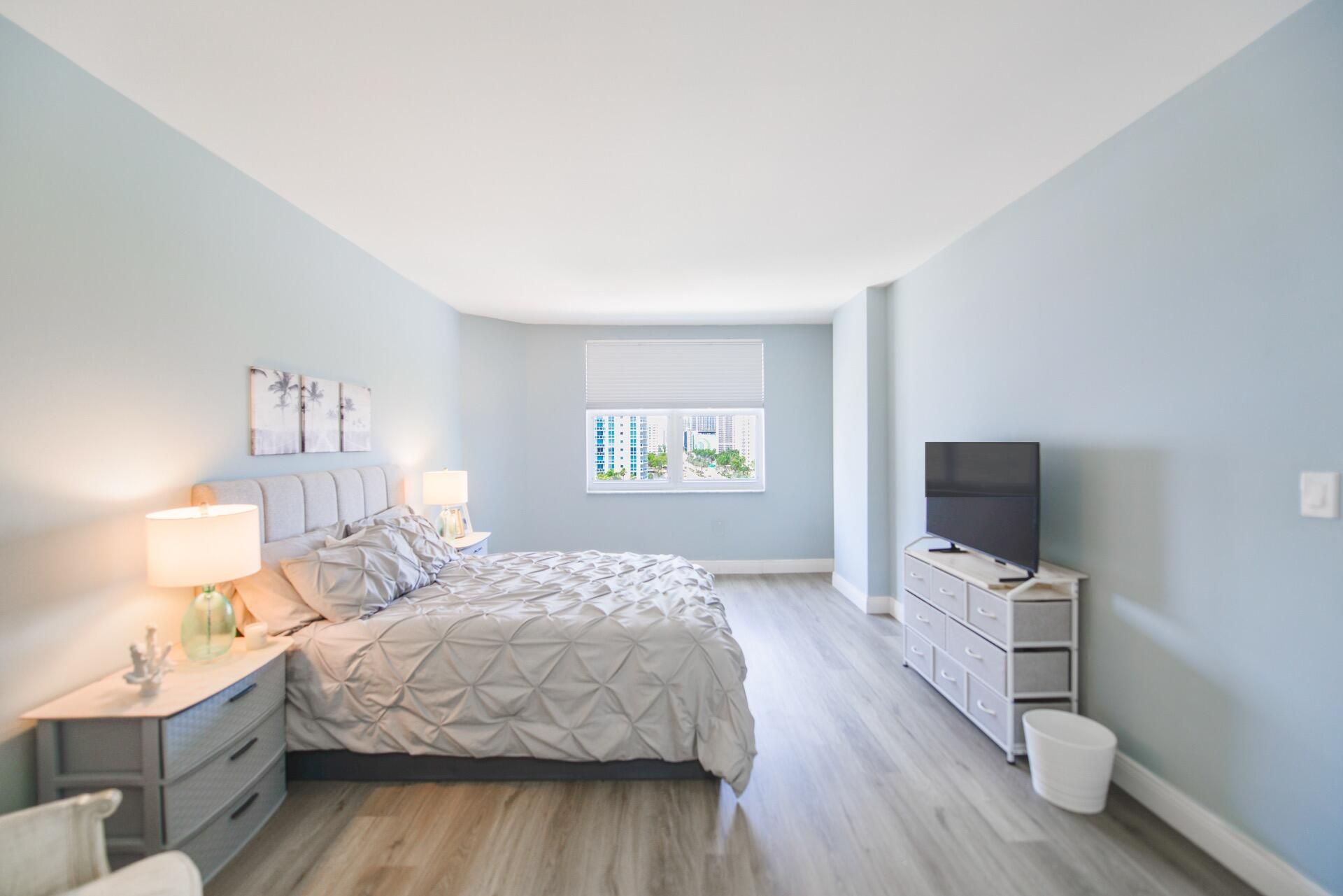 1985 S Ocean Drive, Unit 8p, Hallandale Beach, FL 33009 Photo