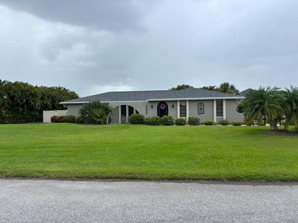 17071 Waters Edge Circle, North Fort Myers, FL 33917