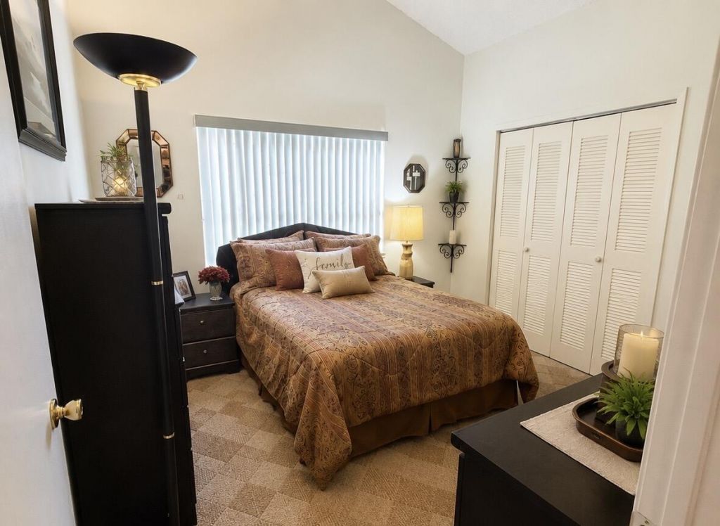 16320 NW 9th Drive, Pembroke Pines, FL 33028 Photo