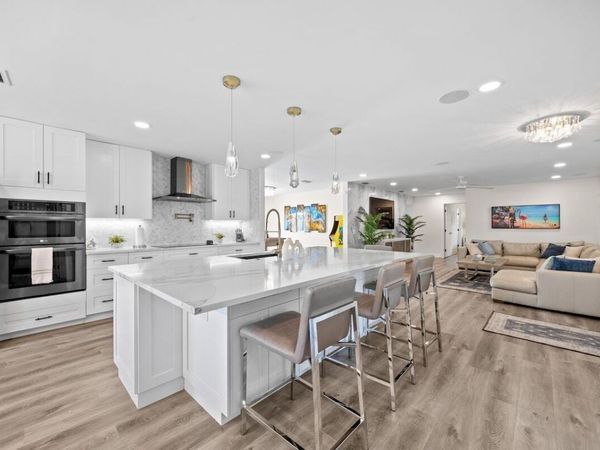 526 Linnet Circle, Delray Beach, FL 33444