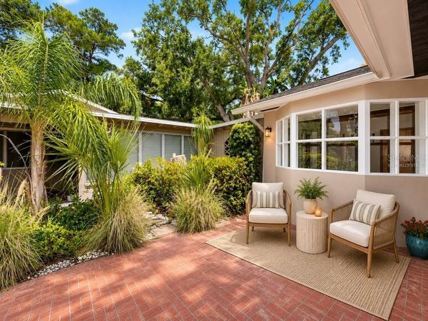 8161 22ND AVENUE N, ST PETERSBURG, FL 33710