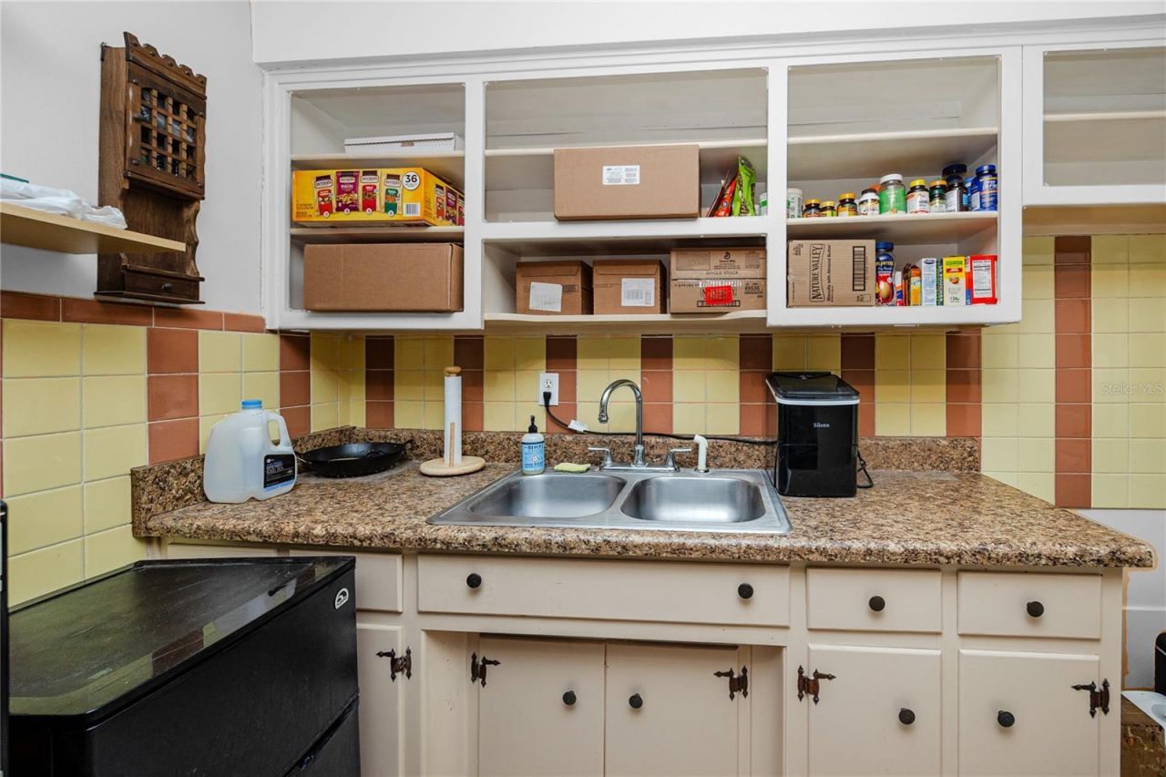 8161 22nd Avenue N, Saint Petersburg, FL 33710 Photo