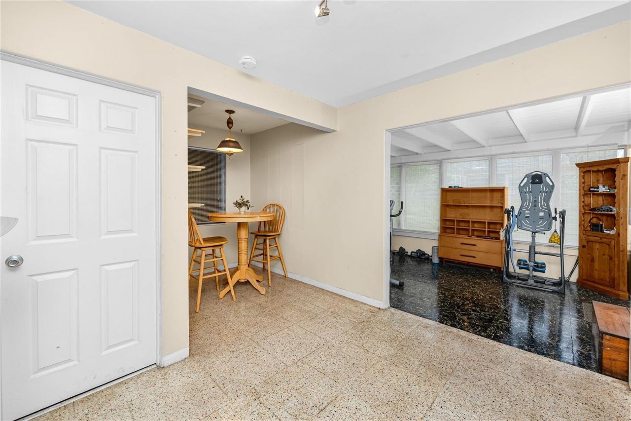 8161 22nd Avenue N, Saint Petersburg, FL 33710 Photo